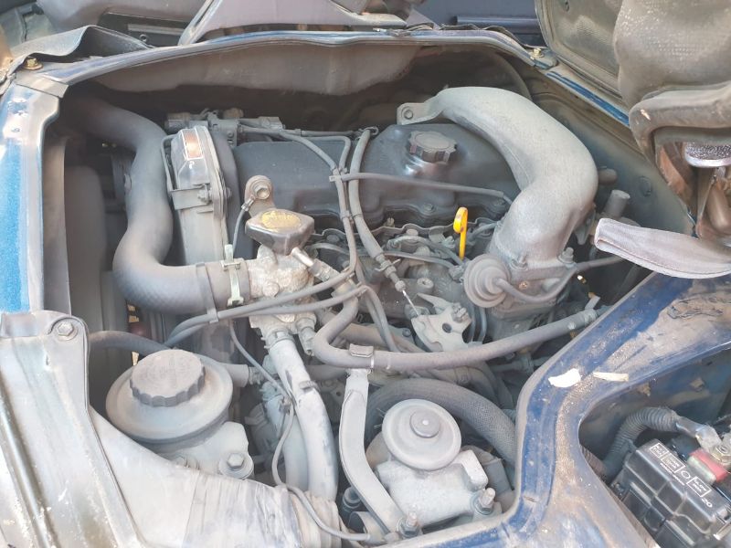  25813  TOYOTA HIACE  2001  