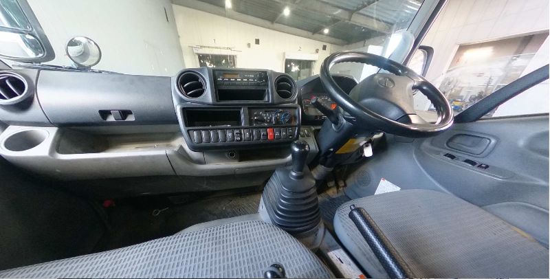  25827  HINO DUTRO  2016  