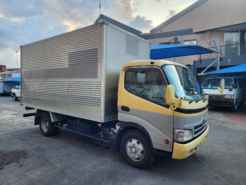  25831  HINO DUTRO  2008  