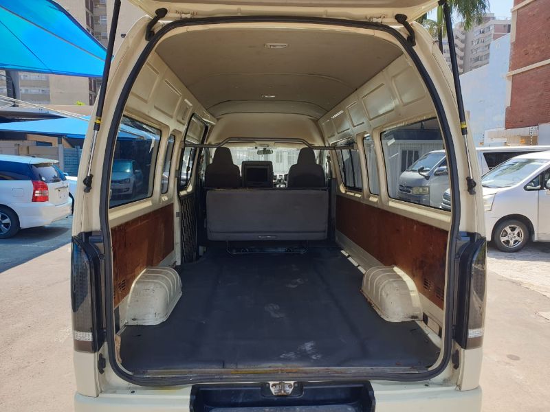  25835  TOYOTA HIACE  2006  