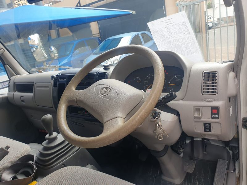  25870  TOYOTA DYNA  2003  