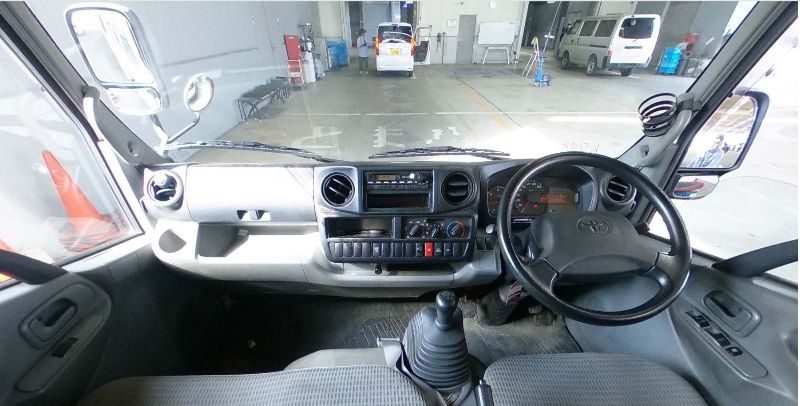  25879  TOYOTA DYNA  2015  
