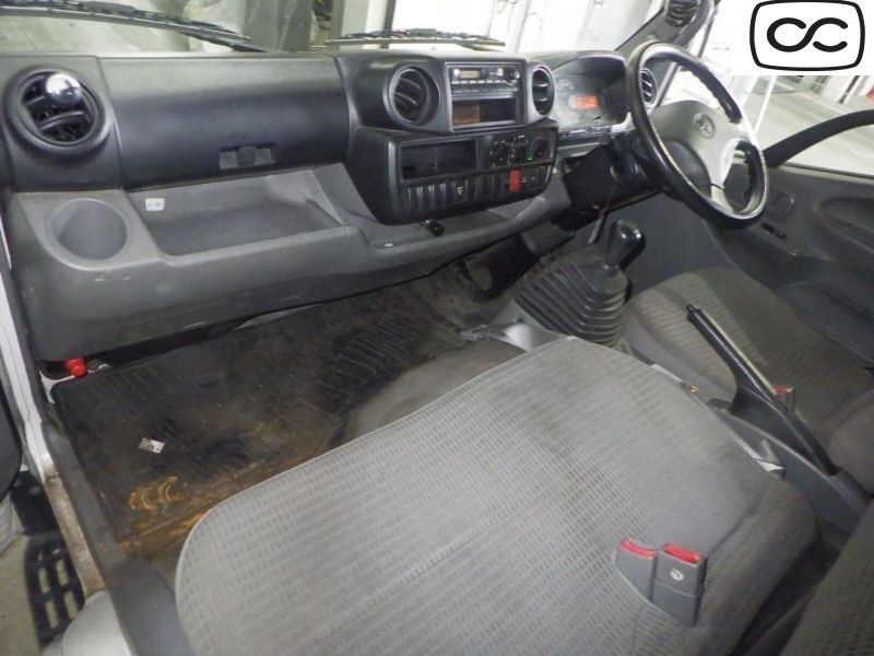  25879  TOYOTA DYNA  2015  