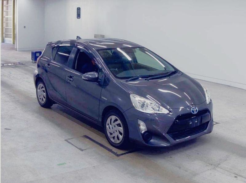 25894  TOYOTA AQUA  2015  