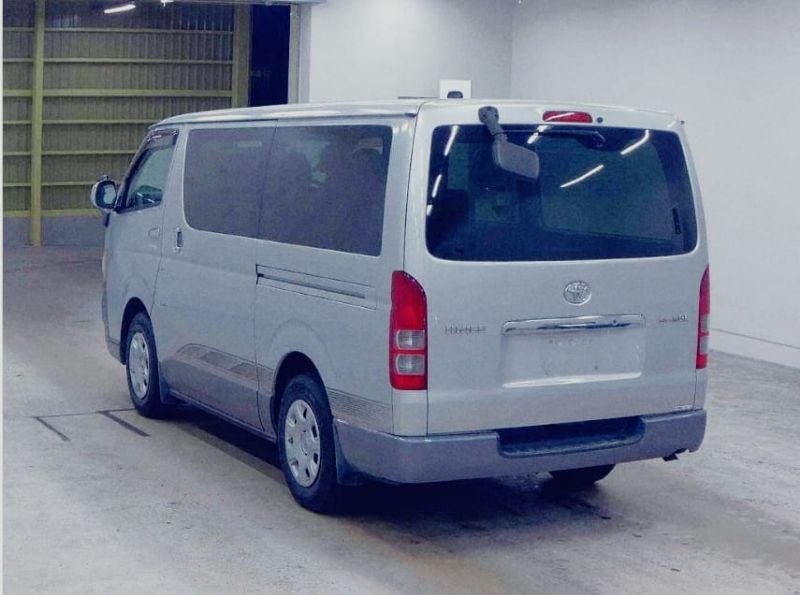  25895  TOYOTA HIACE  2005  