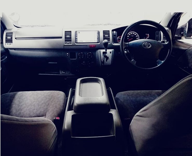  25895  TOYOTA HIACE  2005  