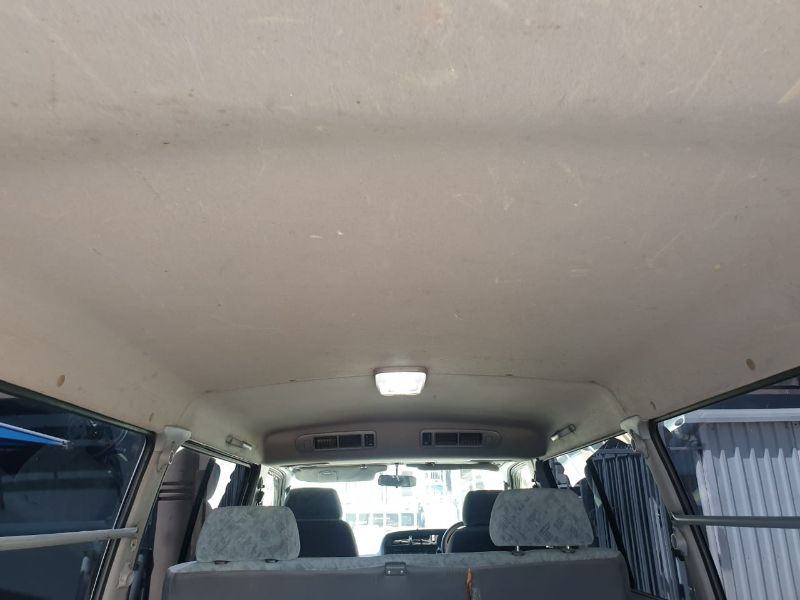  25912  TOYOTA HIACE  2000  
