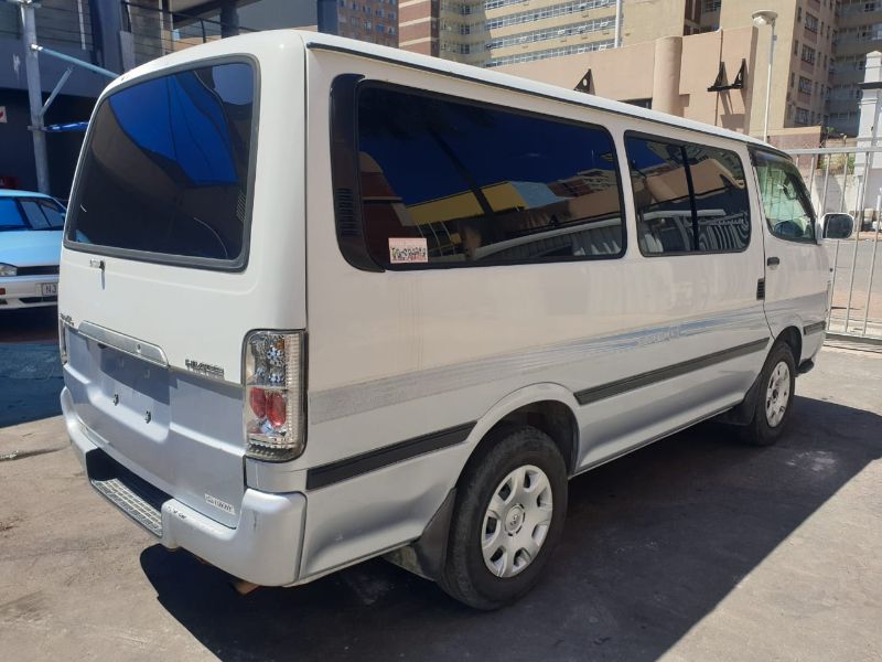  25912  TOYOTA HIACE  2000  