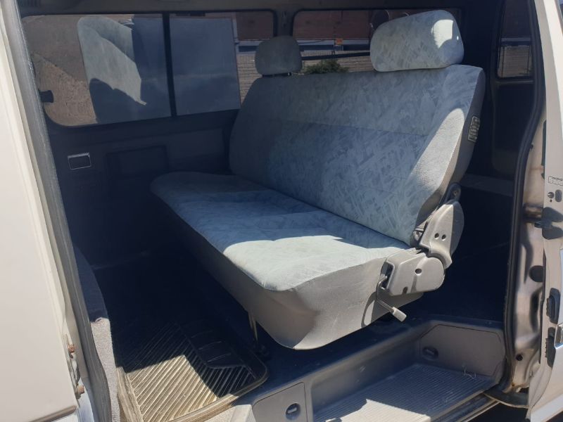  25912  TOYOTA HIACE  2000  