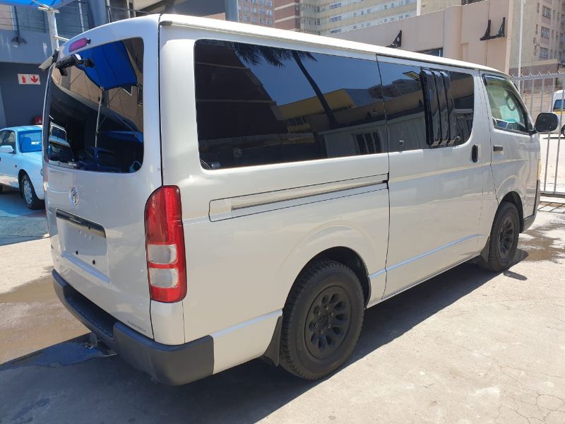 25972  TOYOTA HIACE  2006  
