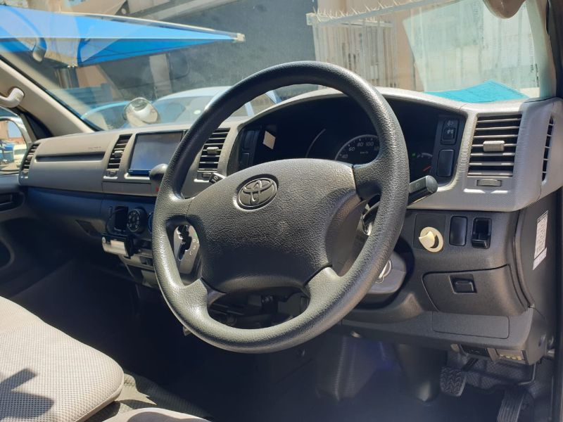  25972  TOYOTA HIACE  2006  
