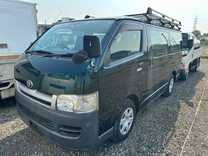  25981  TOYOTA HIACE  2004  