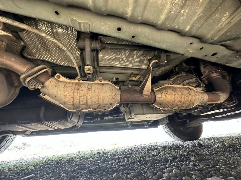  25981  TOYOTA HIACE  2004  