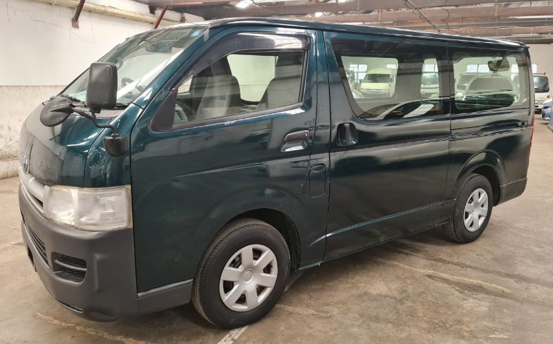  25981  TOYOTA HIACE  2004  