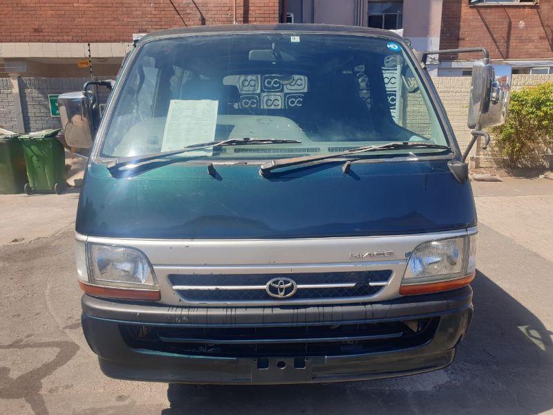  26012  TOYOTA HIACE  2003  