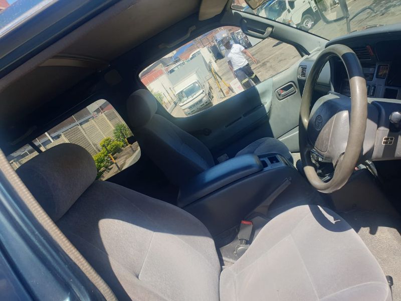  26012  TOYOTA HIACE  2003  