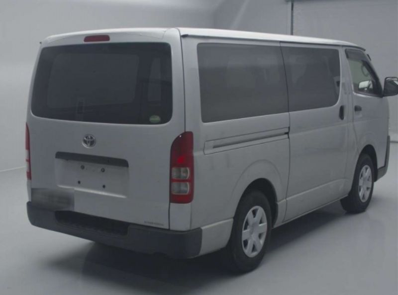  26025  TOYOTA HIACE  2016  
