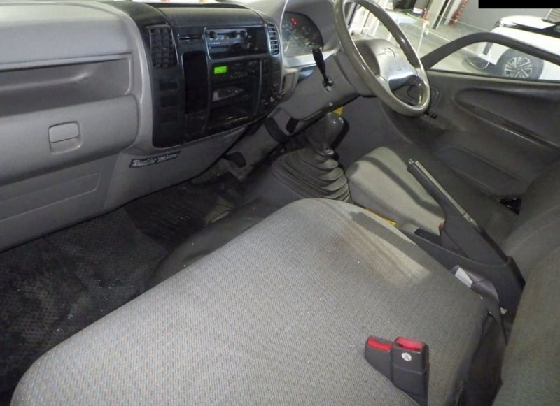  26027  TOYOTA DYNA  2003  