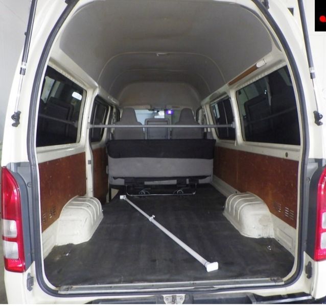  26030  TOYOTA HIACE  2006  