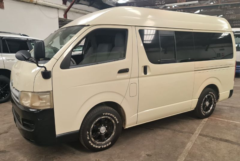  26030  TOYOTA HIACE  2006  