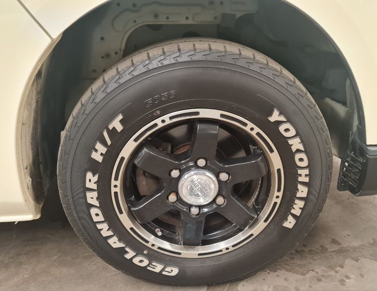  26030  TOYOTA HIACE  2006  