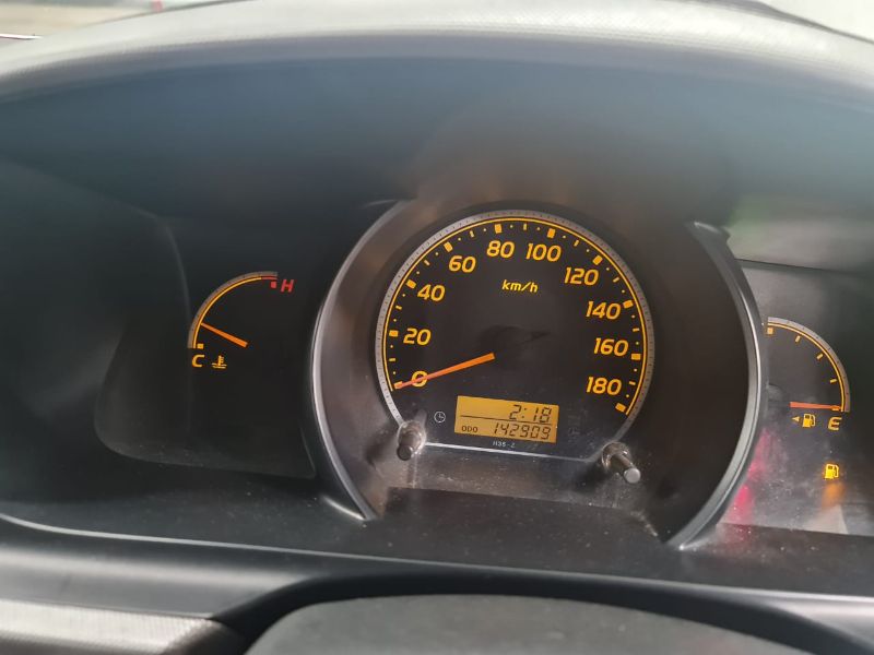  26030  TOYOTA HIACE  2006  