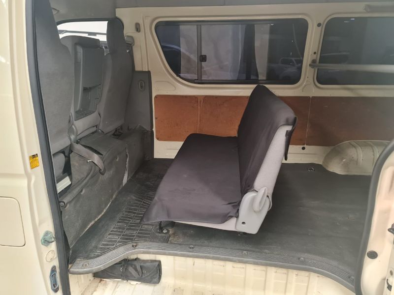  26030  TOYOTA HIACE  2006  