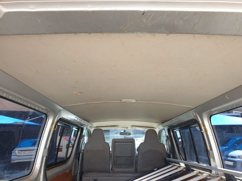  26031  TOYOTA HIACE  2005  