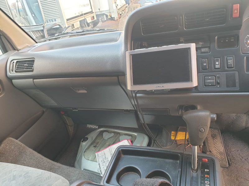  26032  TOYOTA HIACE  1999  