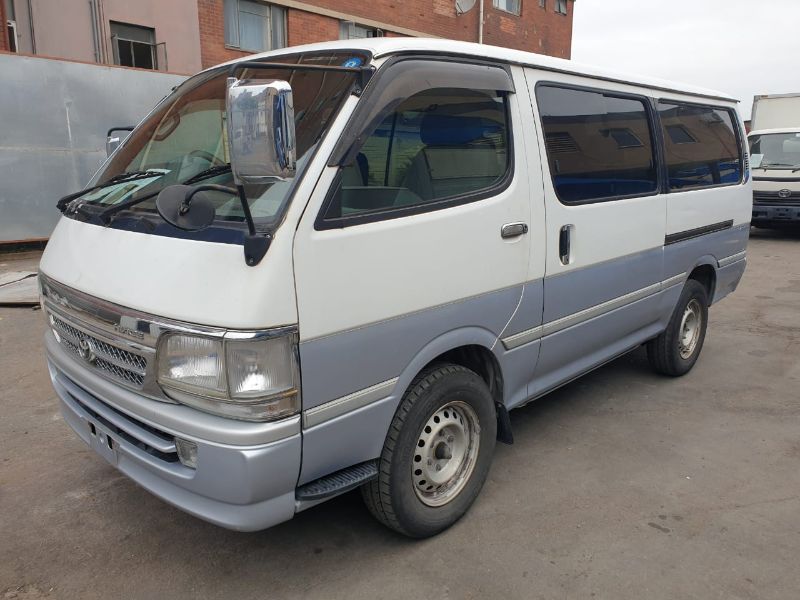  26074  TOYOTA HIACE  2001  
