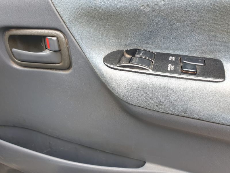 26074  TOYOTA HIACE  2001  
