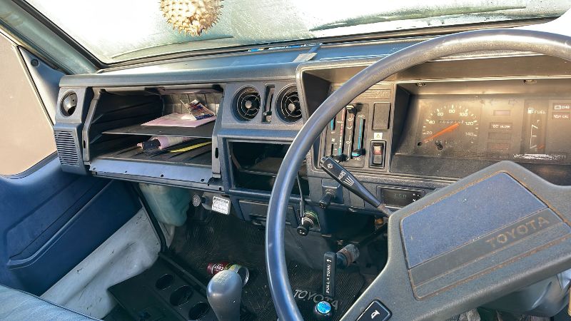  26078  TOYOTA HIACE  1988  