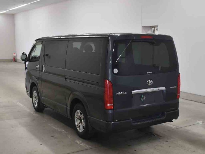  26116  TOYOTA HIACE  2005  
