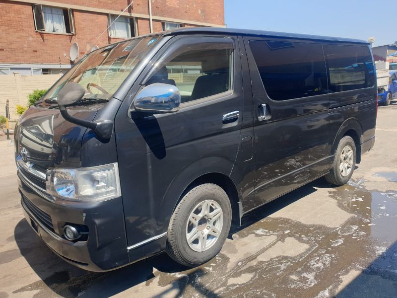  26116  TOYOTA HIACE  2005  