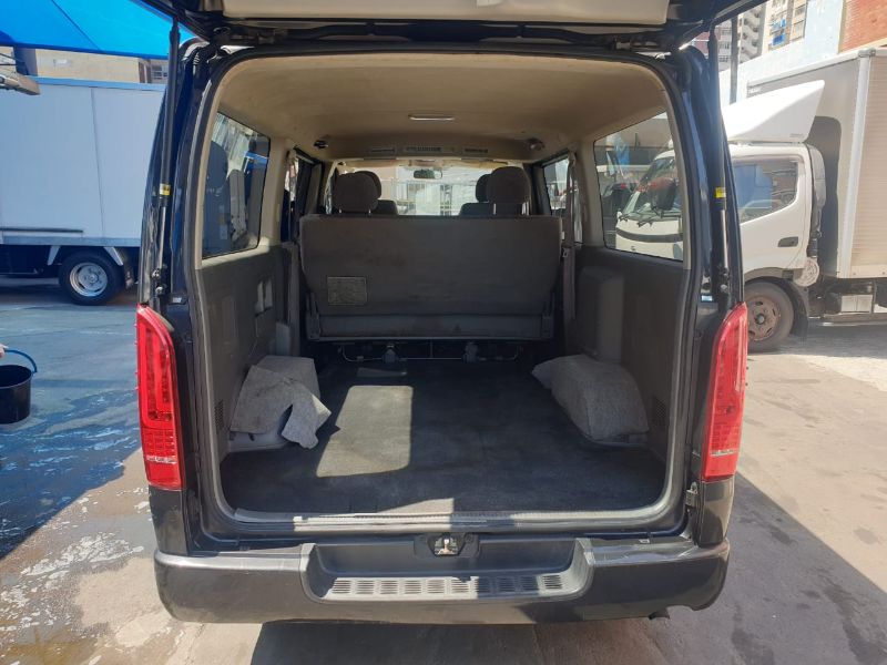  26116  TOYOTA HIACE  2005  
