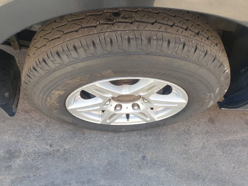  26116  TOYOTA HIACE  2005  