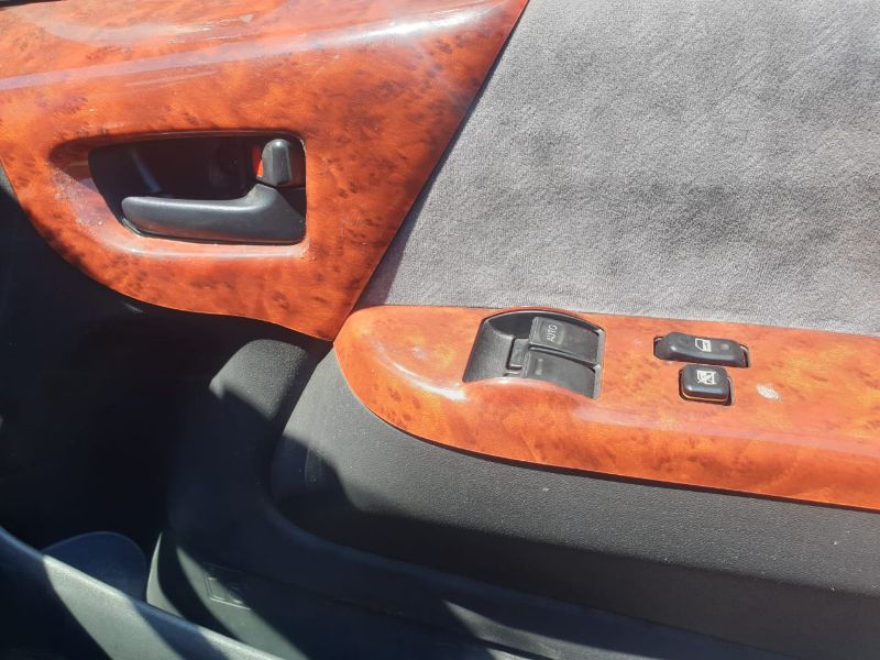  26116  TOYOTA HIACE  2005  