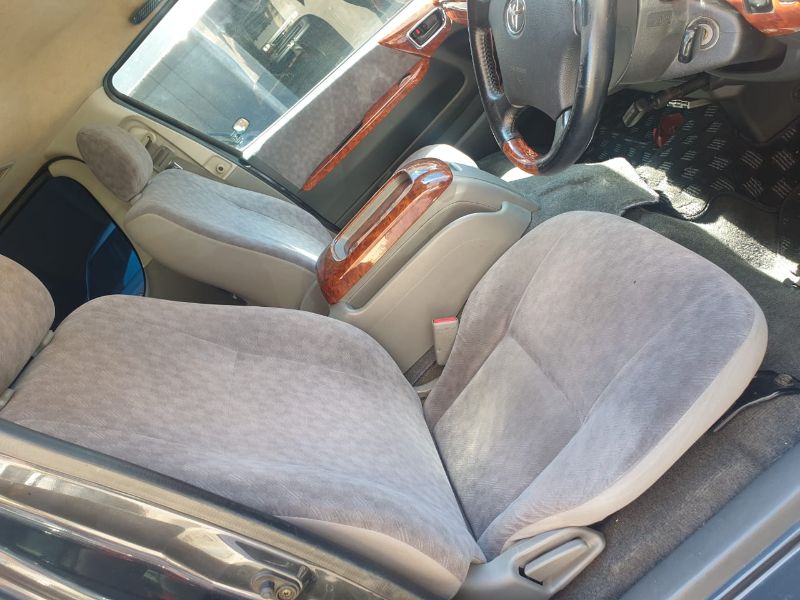  26116  TOYOTA HIACE  2005  