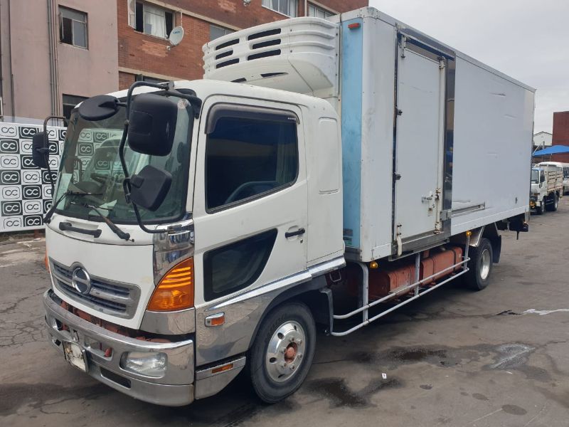  26126  HINO RANGER  2002  