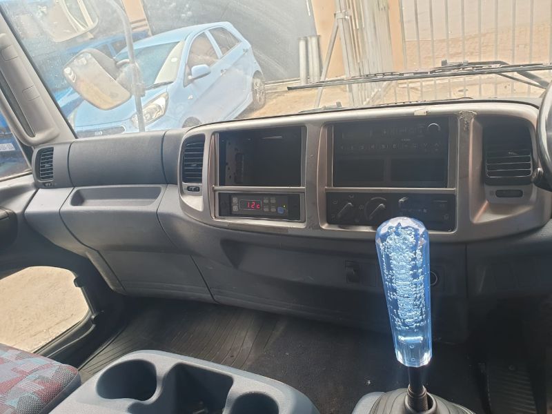  26126  HINO RANGER  2002  