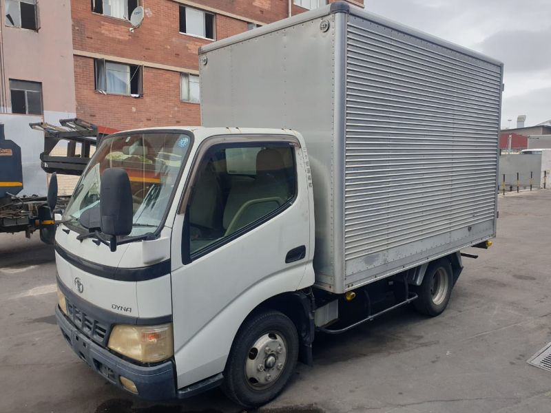  26129  TOYOTA DYNA  2003  