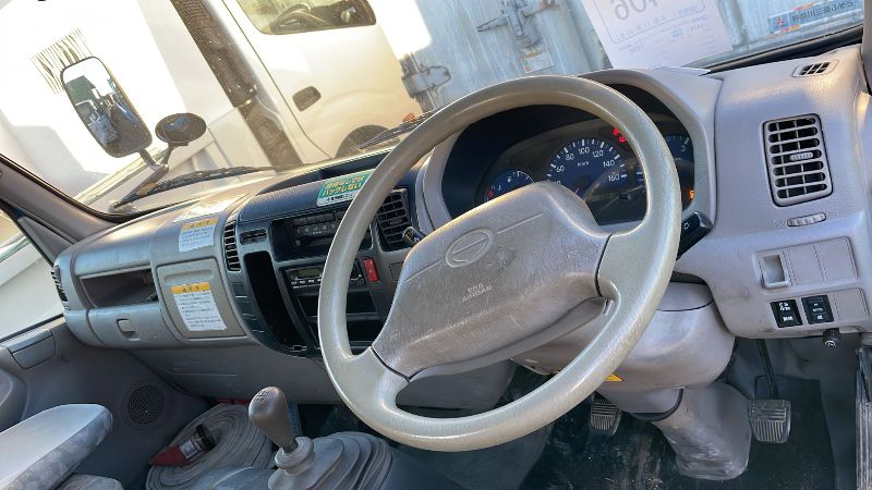  26130  HINO DUTRO  2002  