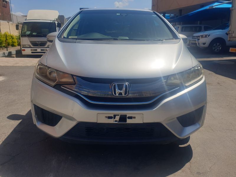  26137  HONDA FIT  2015  