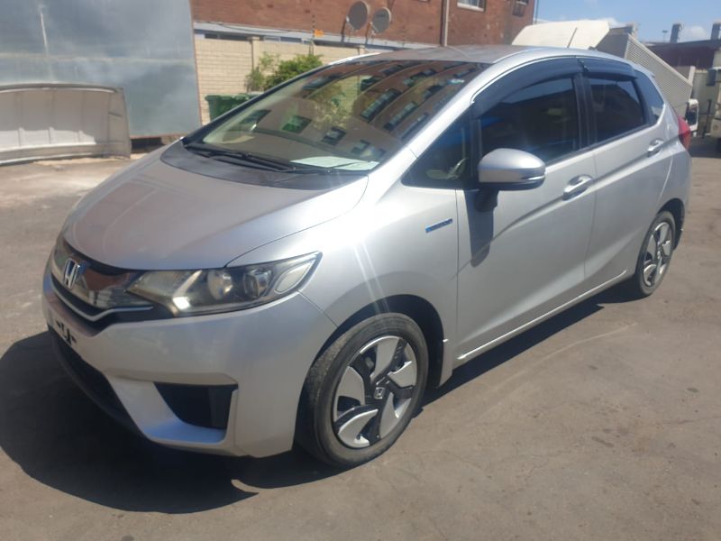  26137  HONDA FIT  2015  