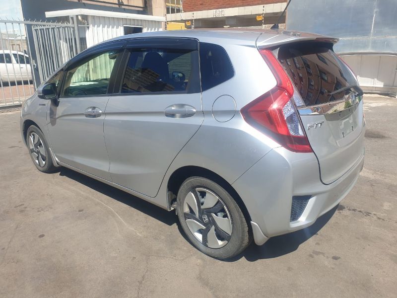  26137  HONDA FIT  2015  