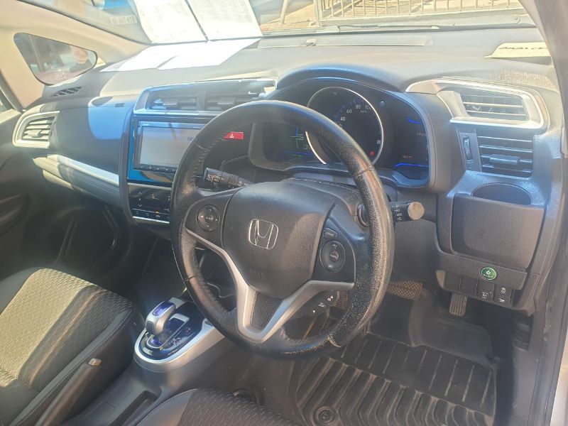  26137  HONDA FIT  2015  
