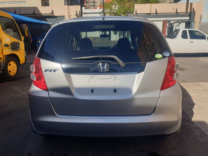  26142  HONDA FIT  2010  