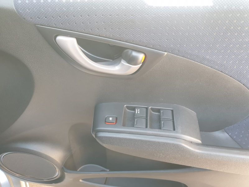  26142  HONDA FIT  2010  