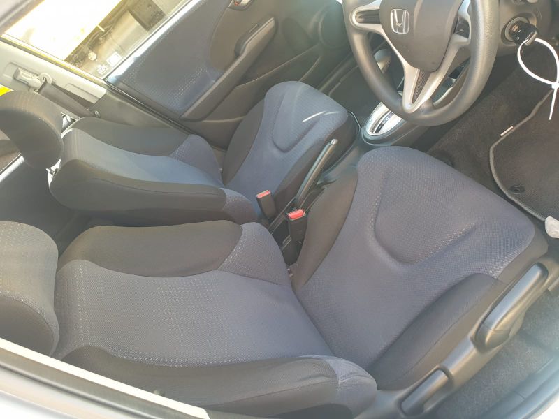  26142  HONDA FIT  2010  