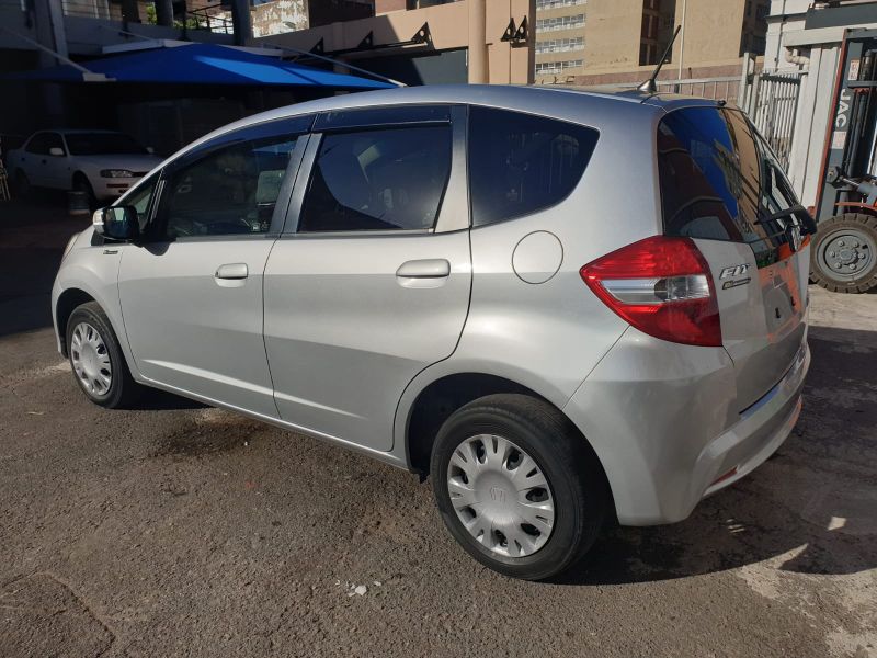 26143  HONDA FIT  2011  